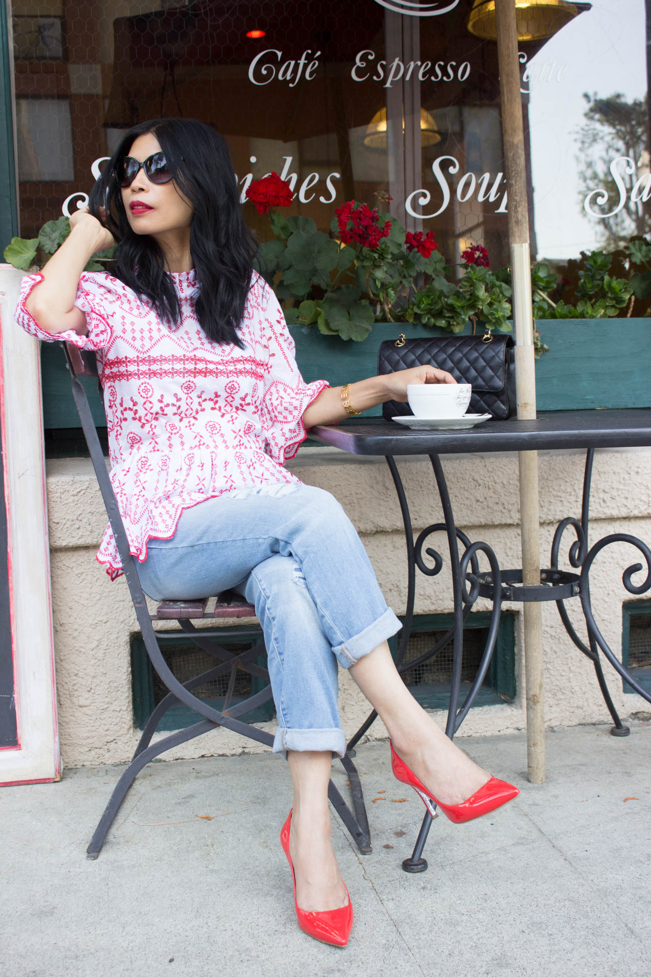 Woman in jeans red shoes with black heels posing - Stock Photo [61270877] -  PIXTA
